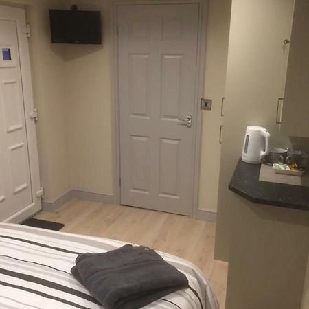 Private En-Suite Guestroom Ruthin Luaran gambar