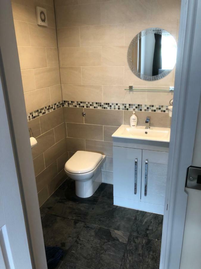 Private En-Suite Guestroom Ruthin Luaran gambar